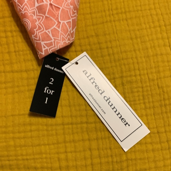 NWT Beautiful coral colored blouse w/ attached tank and silver tone necklace - Picture 7 of 9